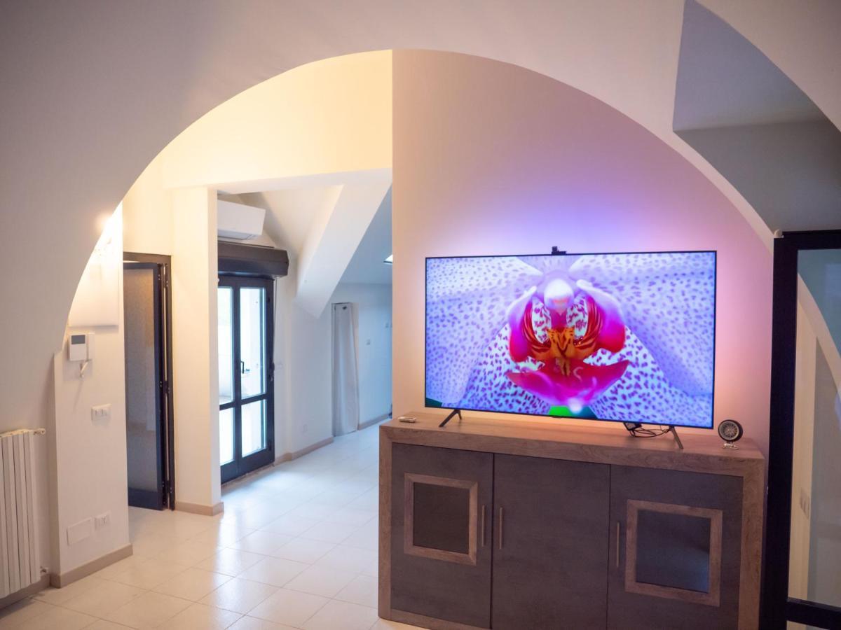 דירות מילאנו Comfy Penthouse מראה חיצוני תמונה