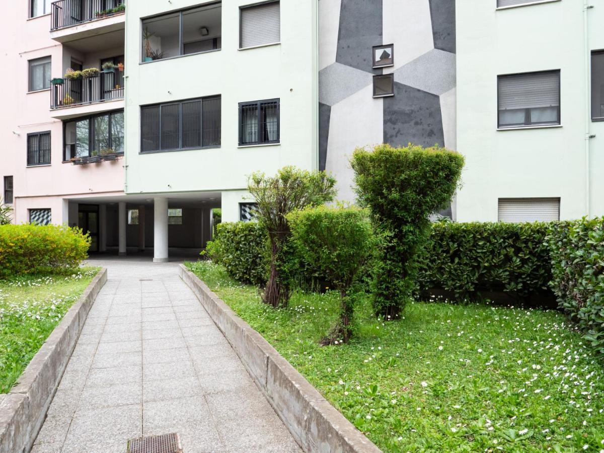 דירות מילאנו Comfy Penthouse מראה חיצוני תמונה