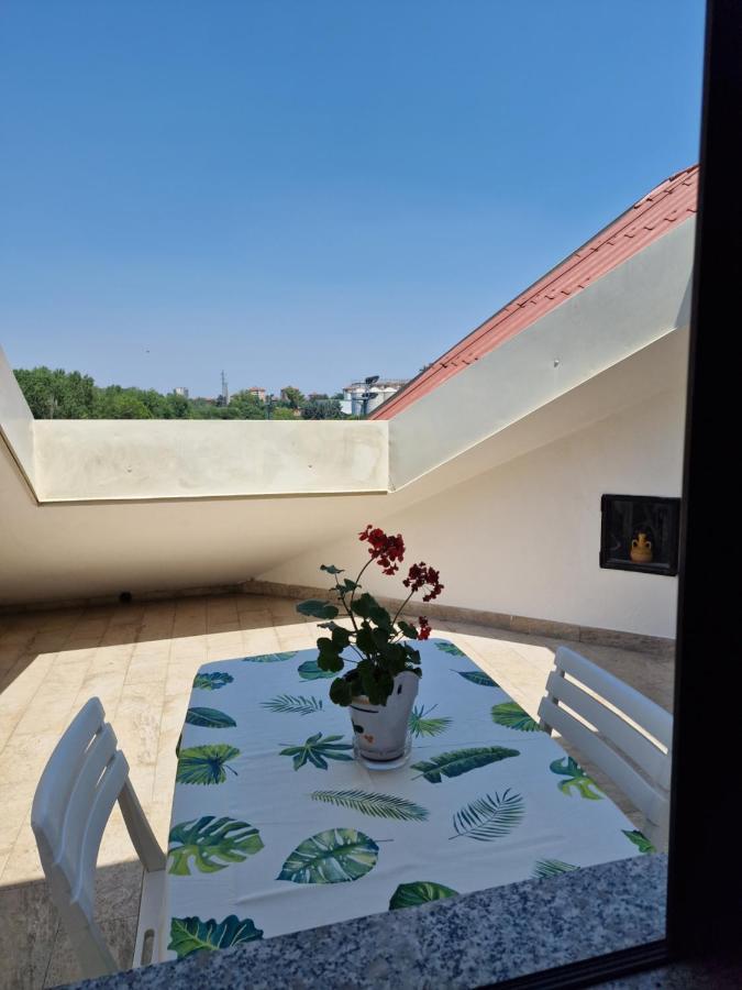 דירות מילאנו Comfy Penthouse מראה חיצוני תמונה